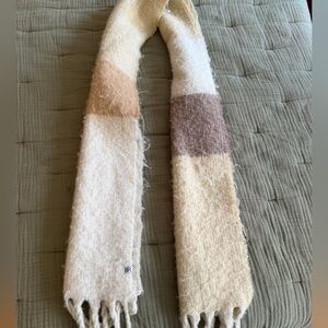 Banana Republic Cream Scarf wool blend